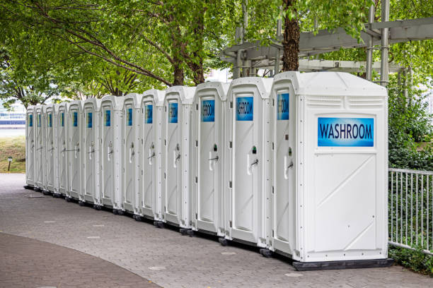 Best Portable restroom trailer rental  in Bridgeport, AL